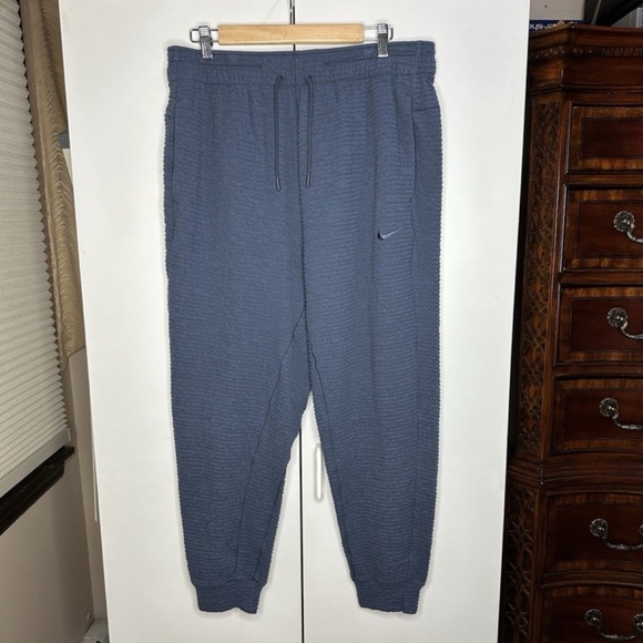 Nike Yoga Dri-FIT Soft Lightweight Pants Thunder Blue Size Medium DV9885-437 NEW - Picture 1 of 4